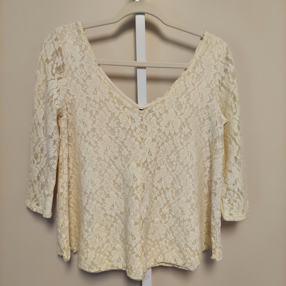 American Eagle Cream Floral Lace V-Neck Blouse S Ivory Boho Top Coquette